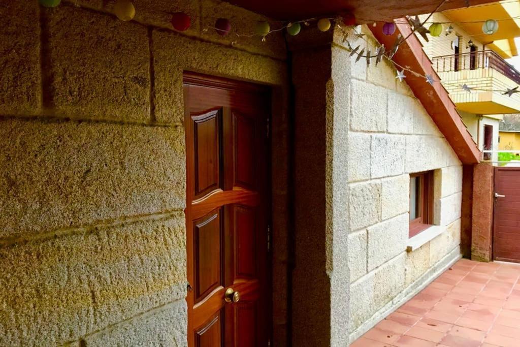 Tranquila Casita De Invitados En Vigo Con Chimenea Exterior photo